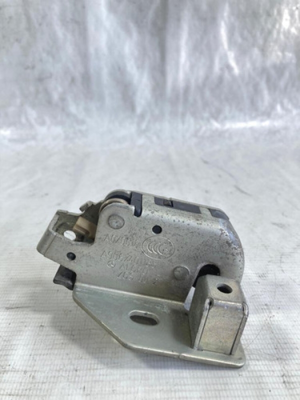 Fechadura Porta Traseira Superior Mb Sprinter 415 515 416 20