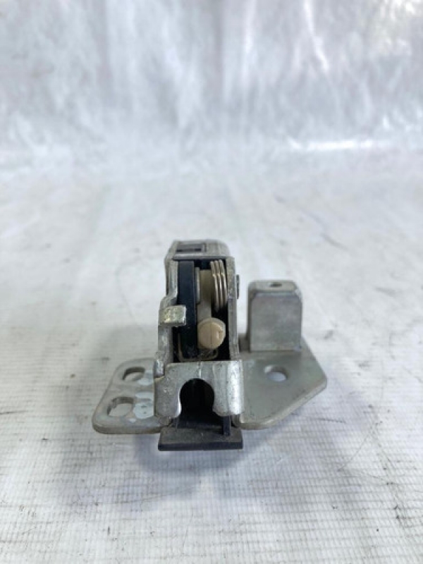 Fechadura Porta Traseira Superior Mb Sprinter 415 515 416 20