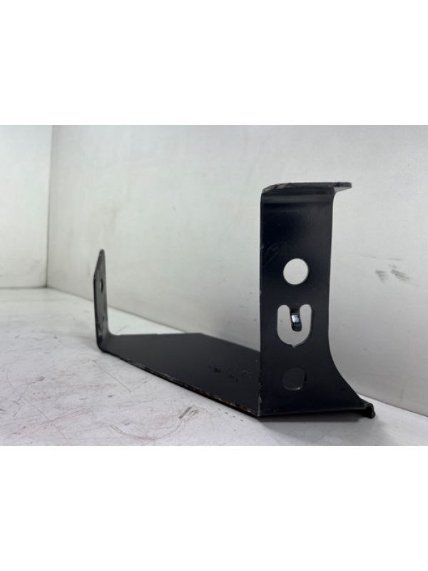 Soleira Suporte Dianteira Esquerda Renault Master 2.3 2022.