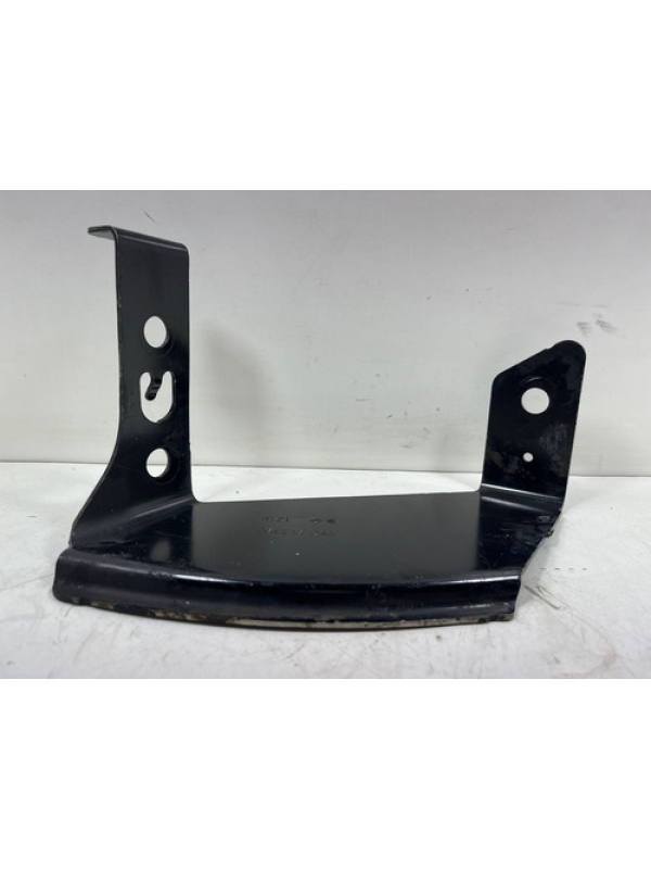 Soleira Suporte Dianteira Esquerda Renault Master 2.3 2022.