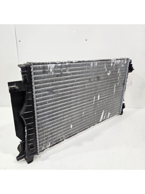 Radiador De Água Mb Sprinter 415 515 416 2013 À 2023 Detalhe