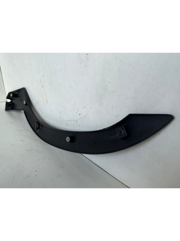 Moldura Roda Traseira Esquerda Renault Master 2.5 1996 À 012