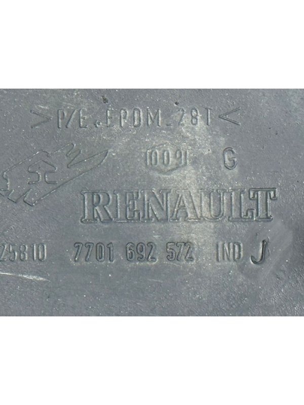 Moldura Roda Traseira Esquerda Renault Master 2.5 1996 À 012