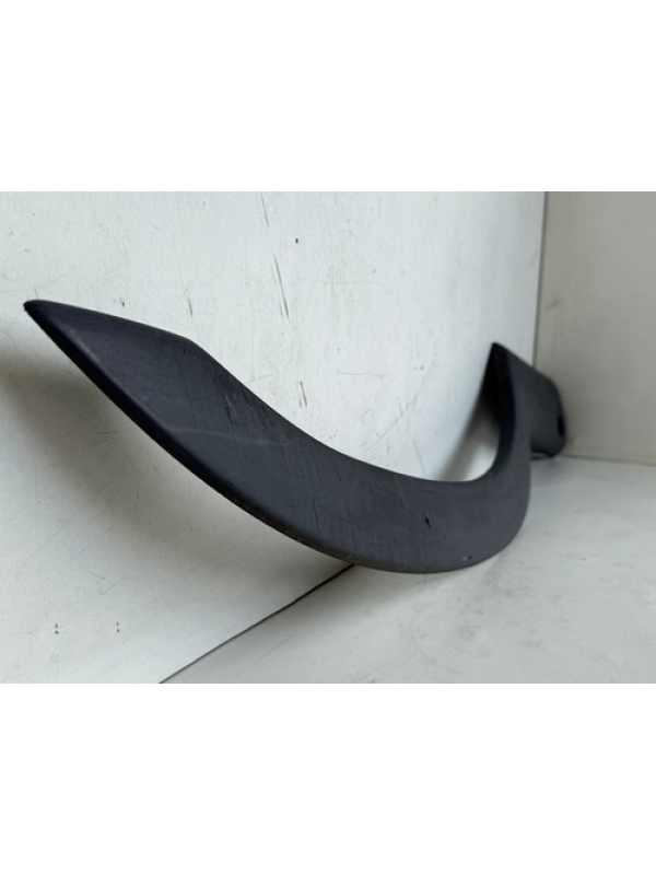 Moldura Roda Traseira Esquerda Renault Master 2.5 1996 À 012