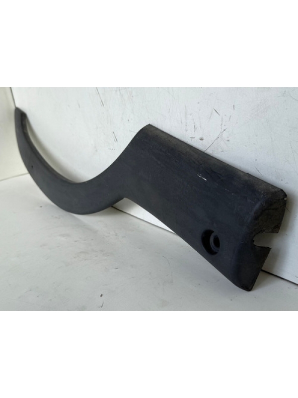 Moldura Roda Traseira Esquerda Renault Master 2.5 1996 À 012