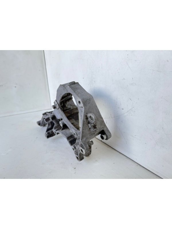 Suporte Alternador Renault Master 2.5 2005 2006 2007 À 2012