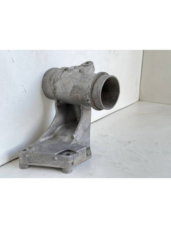 Suporte Cano Agua Renault Master 2.5 2005 2006 2007 À 2012