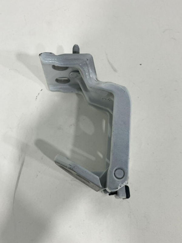 Dobradiça Porta Traseira Esq. Renault Master 2.3 2013 À 2022