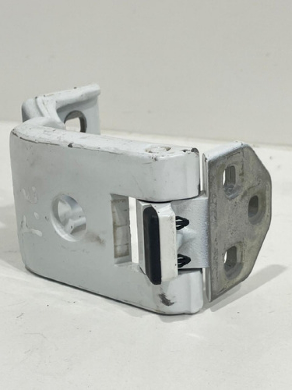 Dobradiça Porta Traseira Esq. Renault Master 2.3 2013 À 2022