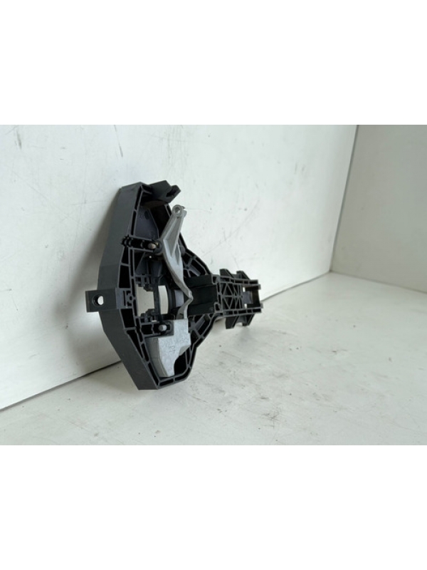 Suporte Maçaneta Porta Traseira Mb Sprinter 415 2013 À 2019.