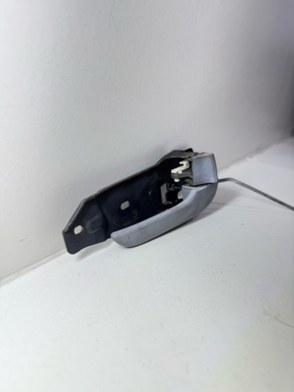 Maçaneta Interna Porta Dianteira Direita Kia Bongo 2005 À 12