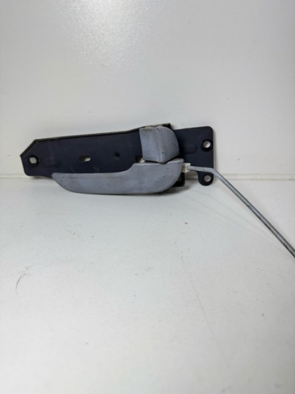 Maçaneta Interna Porta Dianteira Direita Kia Bongo 2005 À 12