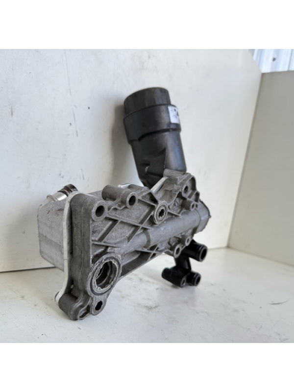 Carcaça Filtro C/ Trocador De Calor Mb Sprinter 415 515 2019