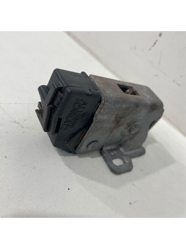 Fechadura Superior Porta Traseira Direita Mb Sprinter 416 20