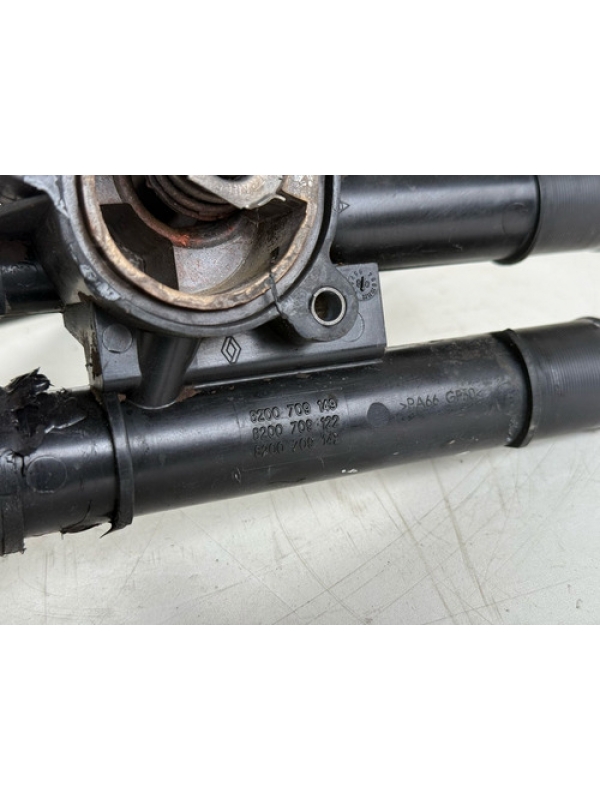 Carcaça Válvula Termostatica Renault Master 2006 2007 À 2012