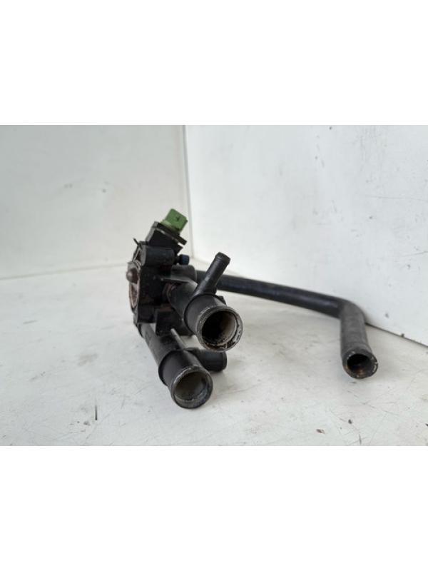 Carcaça Válvula Termostatica Renault Master 2006 2007 À 2012