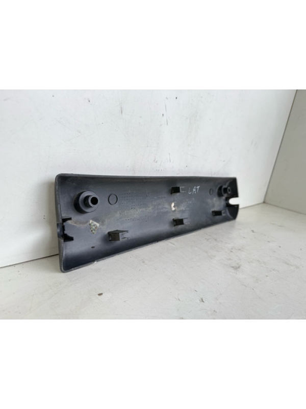 Friso Lateral Traseiro Direito Renault Master 2.5 2003 À 12