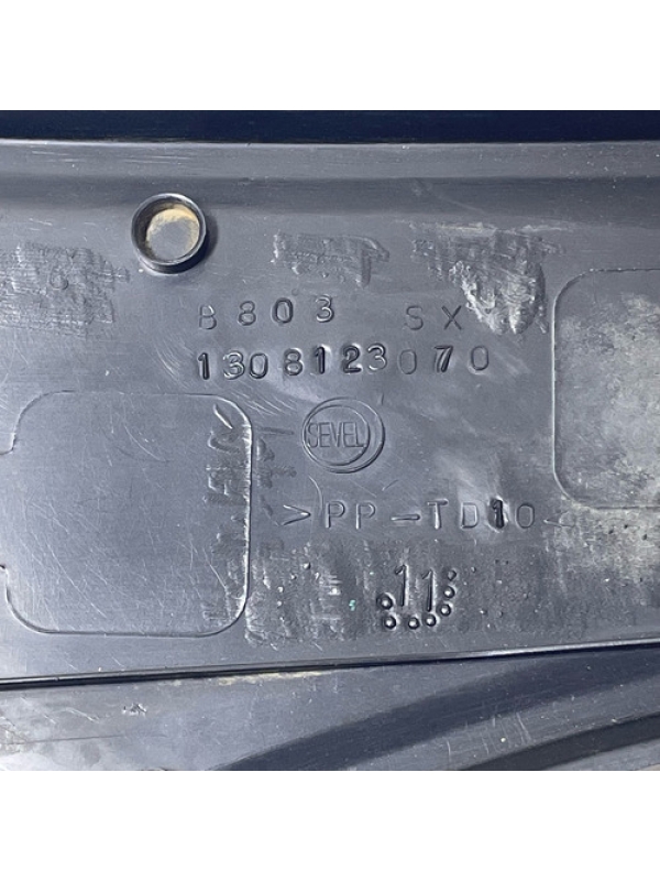 Acabamento Lateral Traseiro Esquerdo Fiat Ducato 2006 À 2017