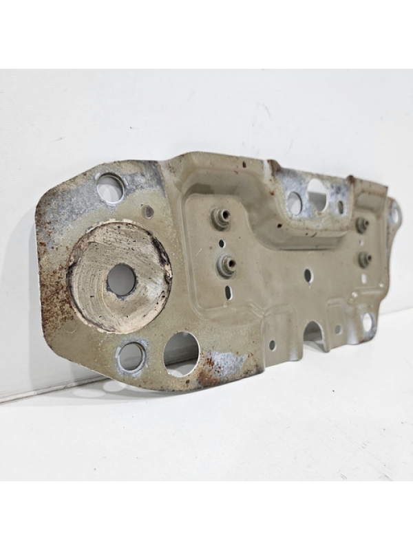 Suporte Do Estepe Peugeot Expert E Citroën Jumpy 2018 À 2024