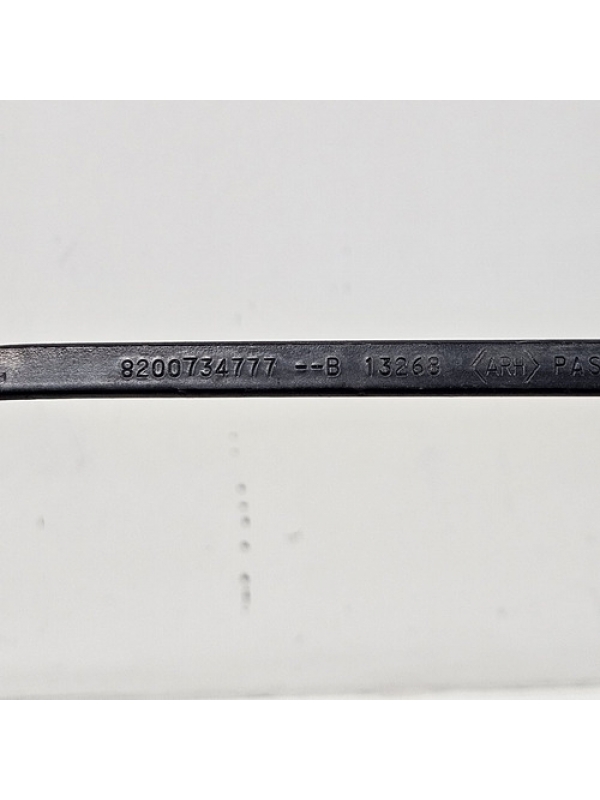 Braço Limpador Direito Para-brisa Renault Master 2013 À 2024