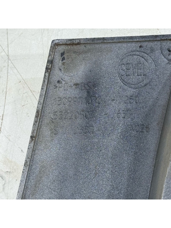 Grade Frontal Superior Fiat Ducato 2018 2019 2020 2021 2022.