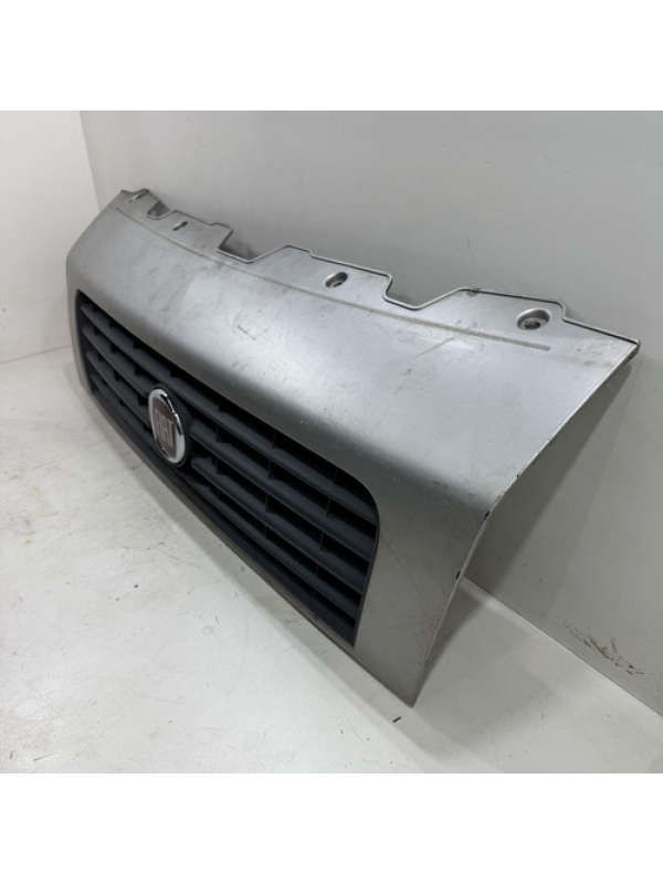 Grade Frontal Superior Fiat Ducato 2018 2019 2020 2021 2022.