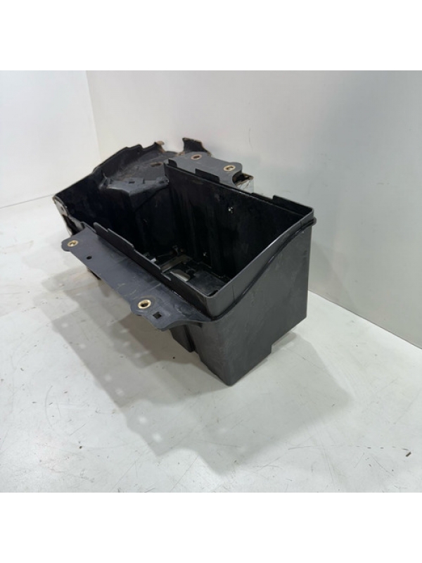 Caixa Suporte Fixação Bateria Renault Master 2.5 2006 À 2012
