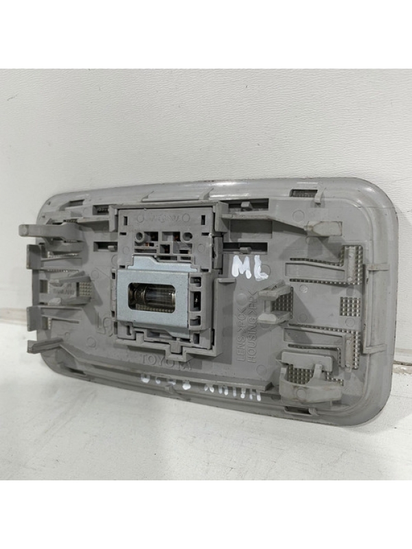 Luz Teto Interna Cortesia Toyota Hilux Srx Srv 2016 A 2020 .