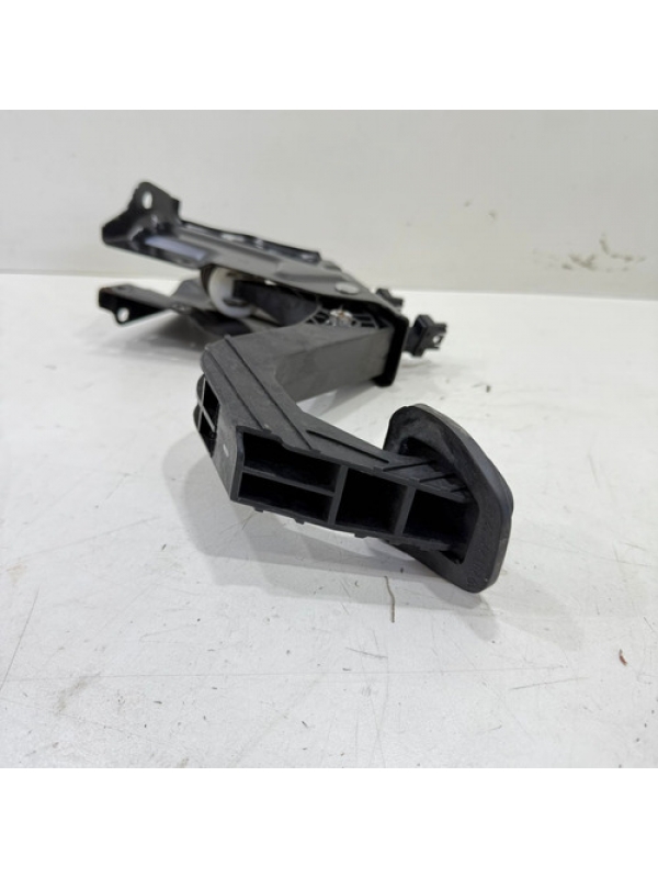 Pedal Embreagem Mb Sprinter 415 515 2013 2014 2015 2016 À 19