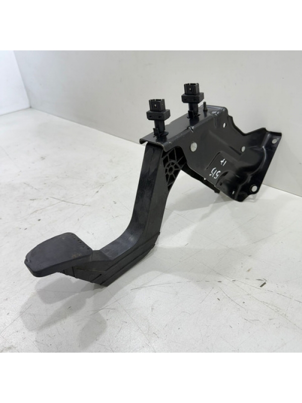 Pedal Embreagem Mb Sprinter 415 515 2013 2014 2015 2016 À 19