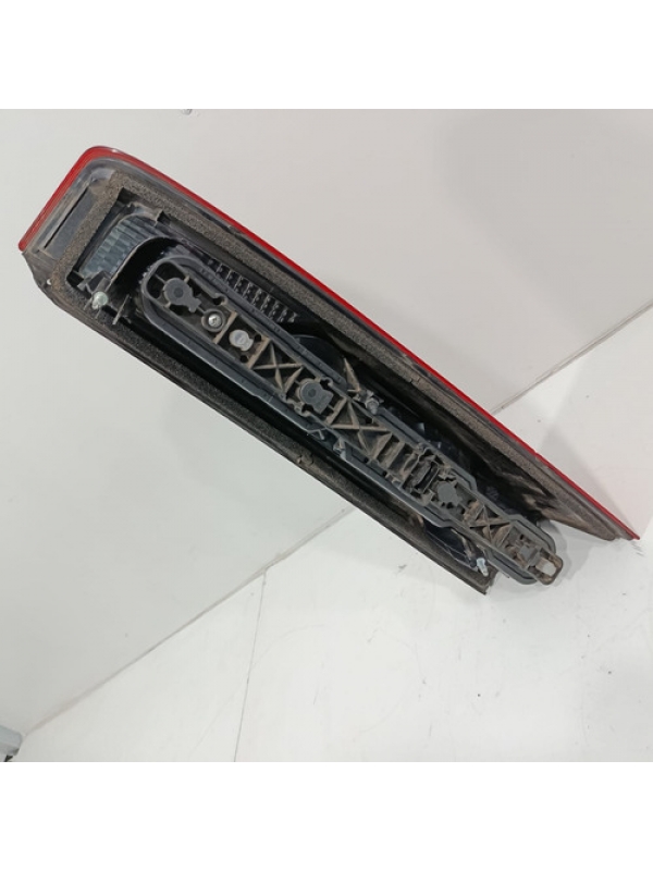 Lanterna Traseira Esquerda Renault Master 2.3 2020 2021 2022