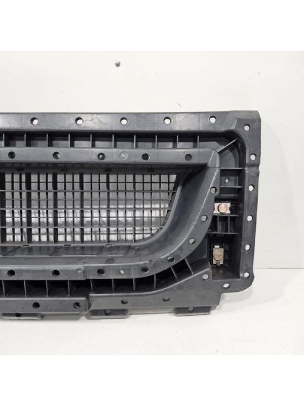 Grade Central Parachoque Iveco Daily 2008 2009 À 2011 2012.