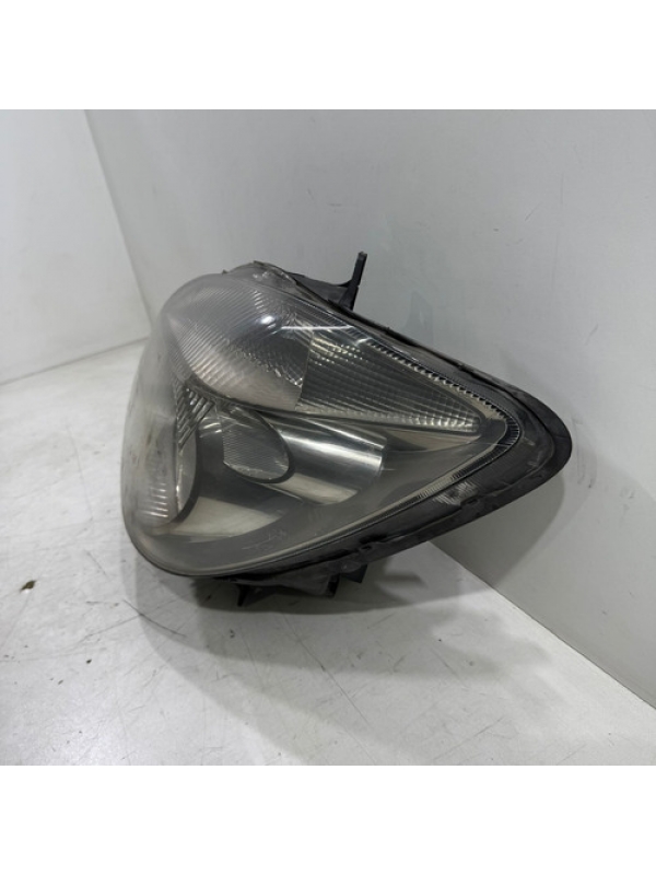 Farol Dianteiro Esquerdo Mb Sprinter 2.2 2013 2014 2015 2016