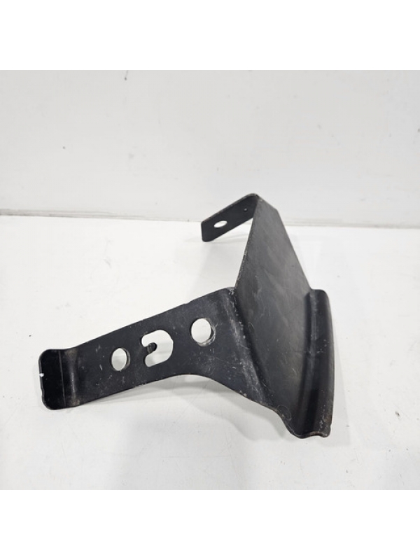 Suporte Direito Do Parachoque Renault Master 2.3 8200808378.