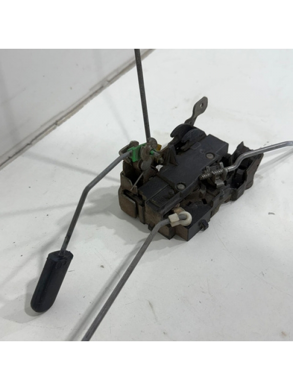 Fechadura Maçaneta Porta Diant. Direita Renault Master 2012.