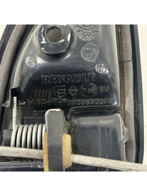 Fechadura Maçaneta Porta Diant. Direita Renault Master 2012.
