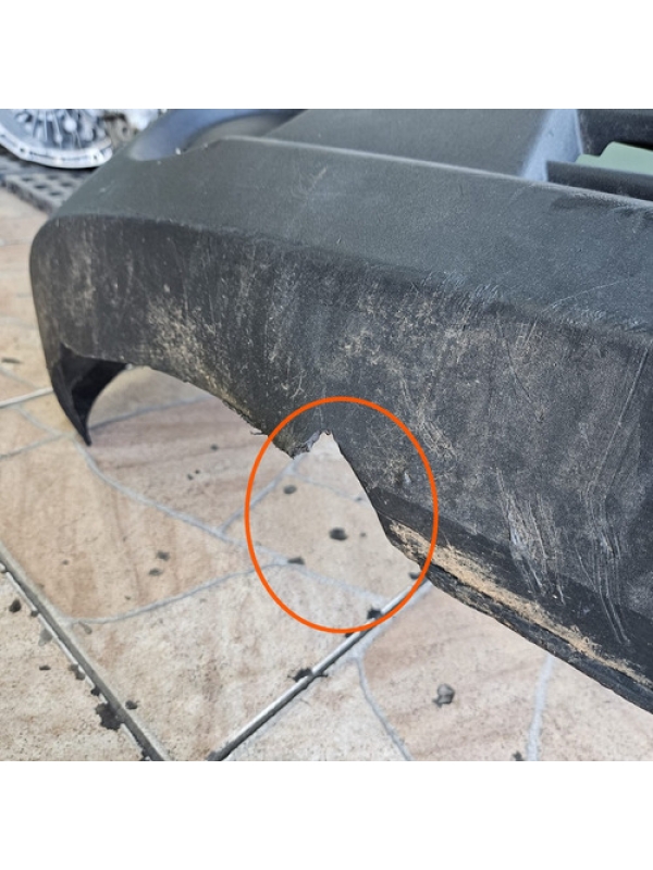 Parachoque Dianteiro Renault Master 2.5 2010 À 2013 Detalhe.