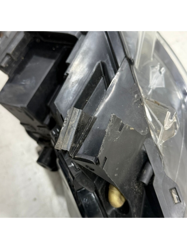Farol Esquerdo Peugeot Expert 2018 2019 2020 À 2025 Detalhe.