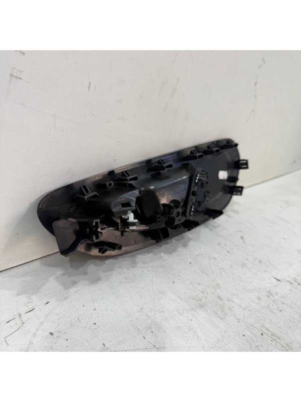 Maçaneta Interna Dianteira Direita Mb Sprinter 416 2022 2023