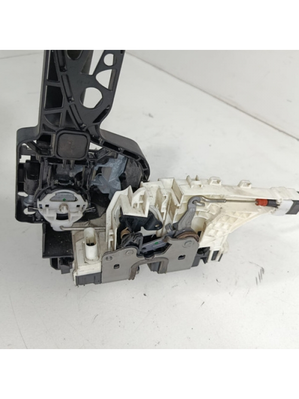 Fechadura Maçaneta Dianteira Esquerda Mb Sprinter 417 2024 .