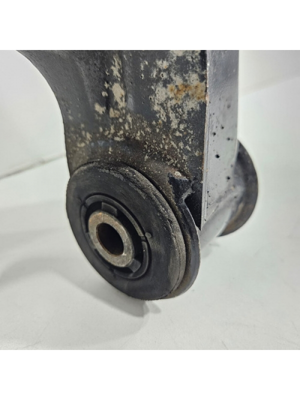 Bandeja Direita Suspensão Mb Sprinter 415 E 416 2013 À 2022.