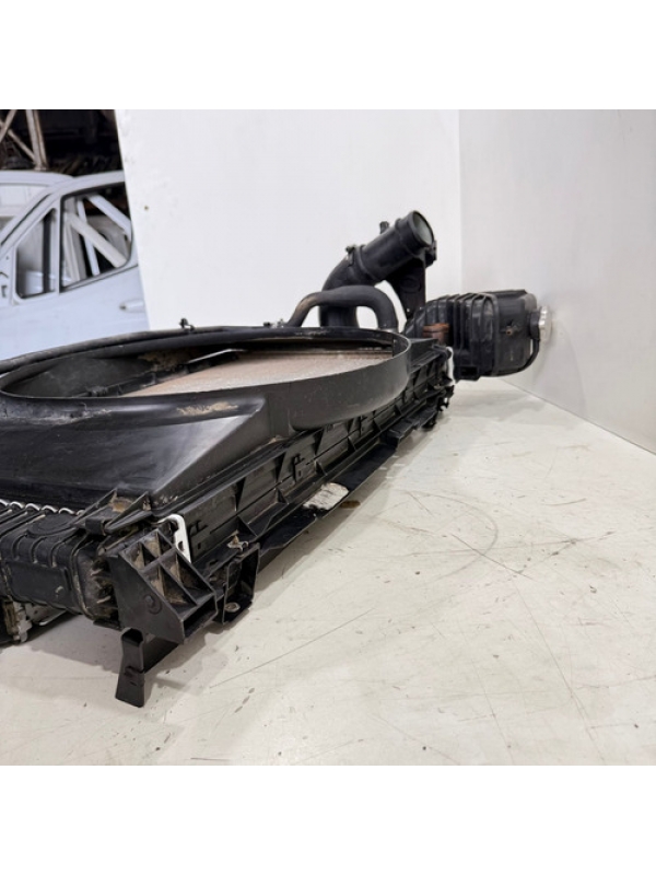 Kit Radiador Defletor Mb Sprinter 2.2 311 313 413 2001 À 012