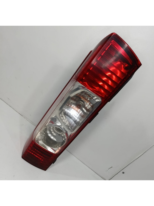 Lanterna Esquerda Traseira Fiat Ducato 019 2020 2021 detalhe
