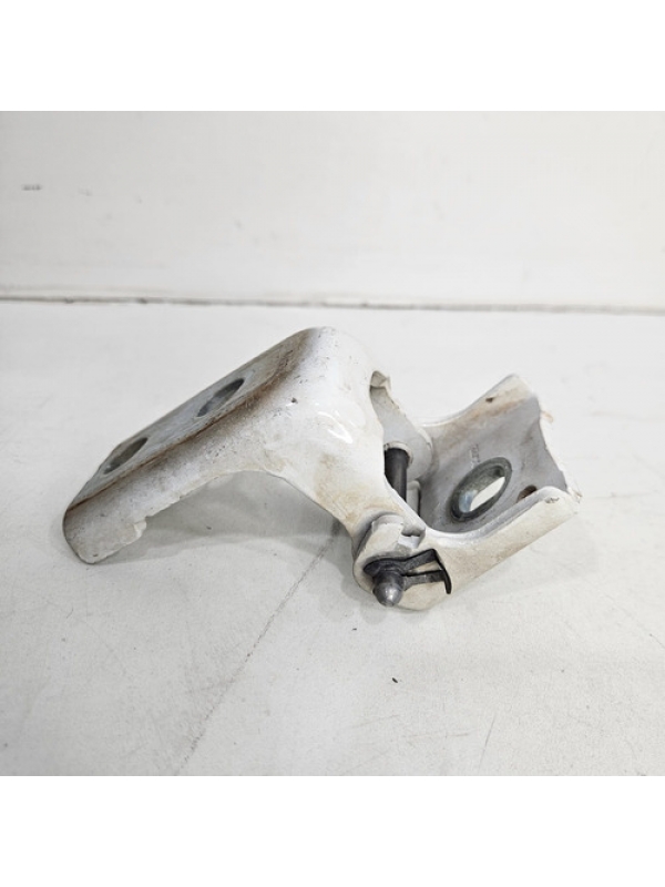 Dobradiça Superior Porta Dianteira Direita Fiat Scudo 2024.