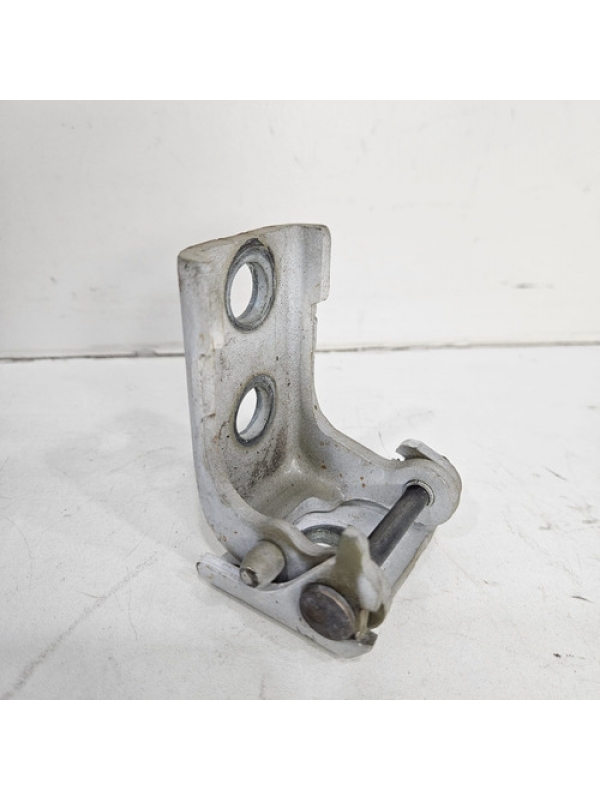 Dobradiça Superior Porta Dianteira Direita Fiat Scudo 2024.