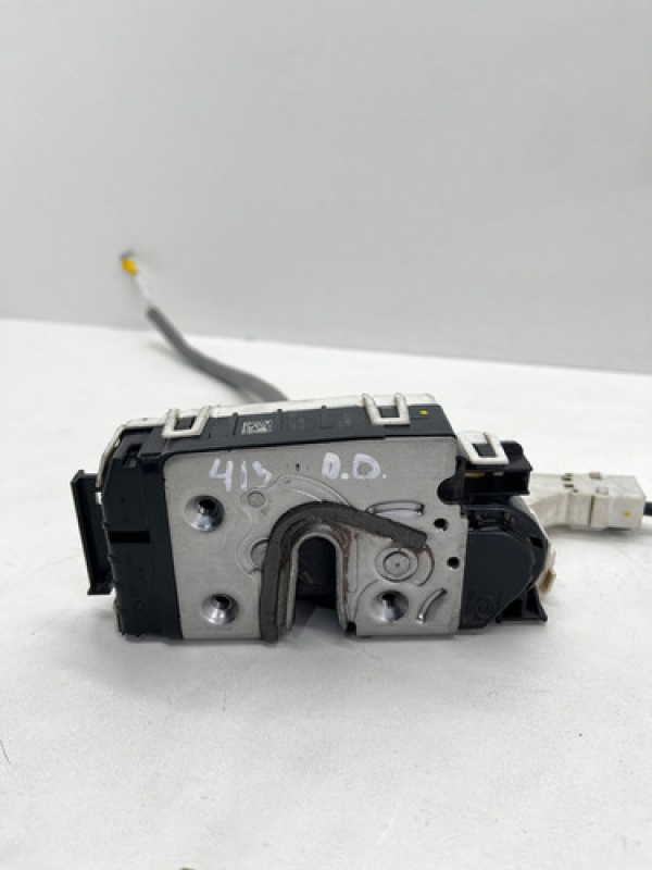 Fechadura Porta Dianteira Direita Mb Sprinter 415 2013-2019