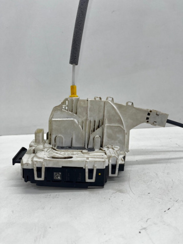 Fechadura Porta Dianteira Direita Mb Sprinter 415 2013-2019