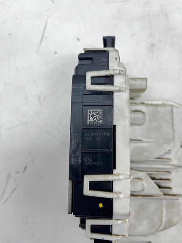 Fechadura Porta Dianteira Direita Mb Sprinter 415 2013-2019