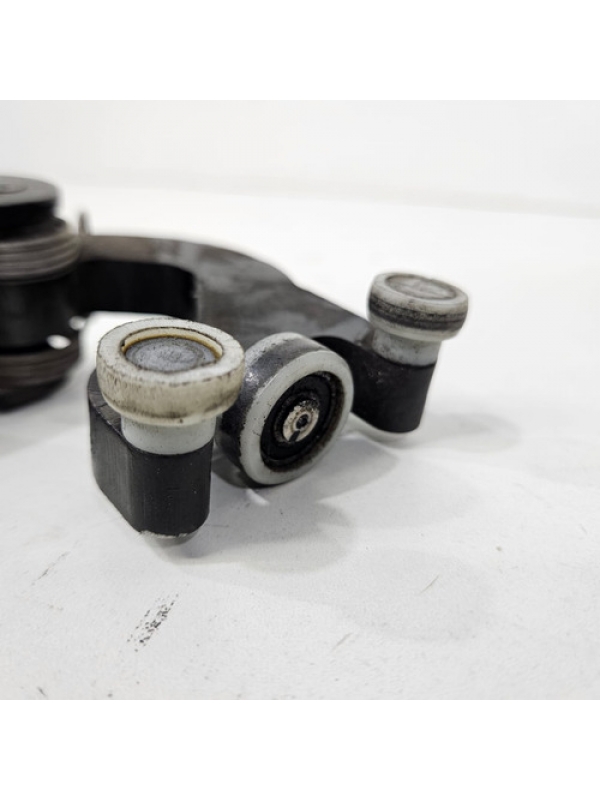 Carrinho Central Da Porta Lateral Renault Master 2014 À 2022