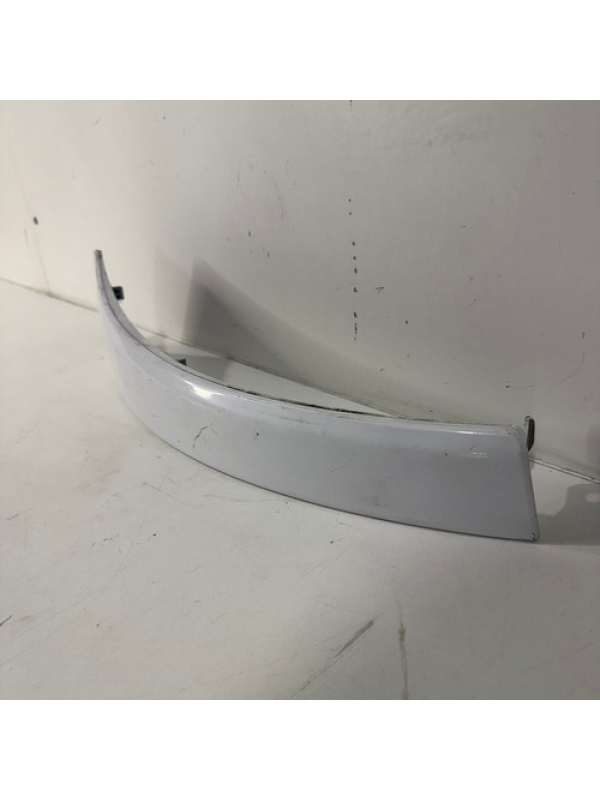 Moldura Farol Dianteiro Direito Fiat Ducato 2.3 2018 À 2024.